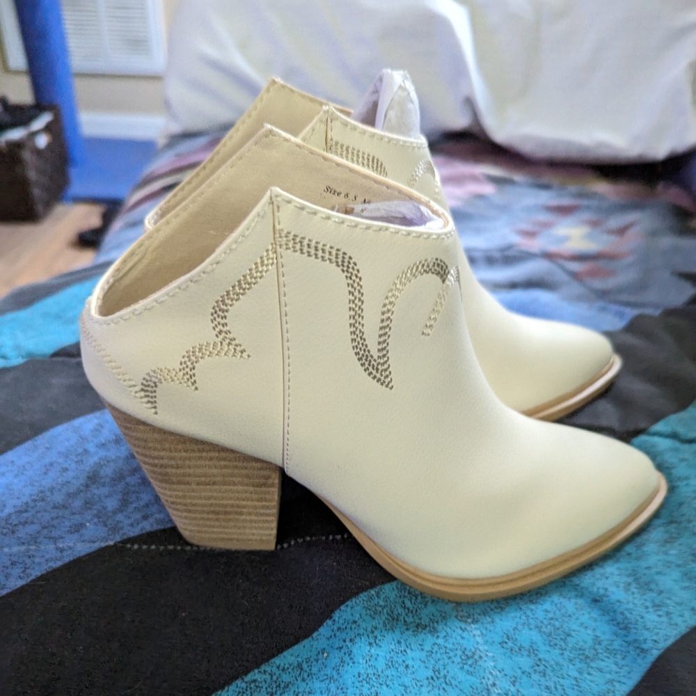 Dolce Vita Mules